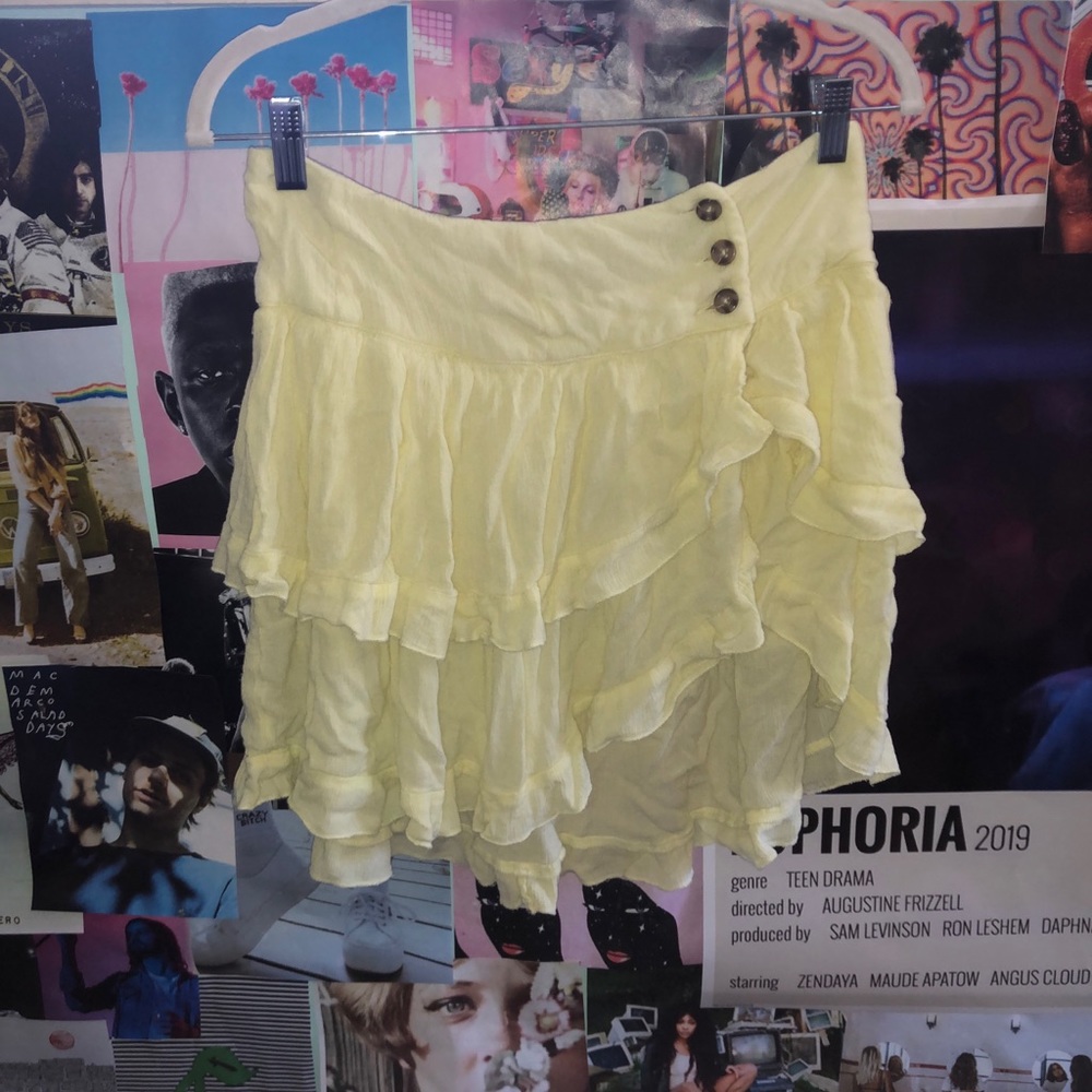 Princess Polly yellow flowy skirt